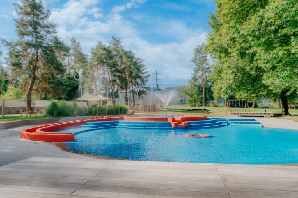 Gartenbad 83